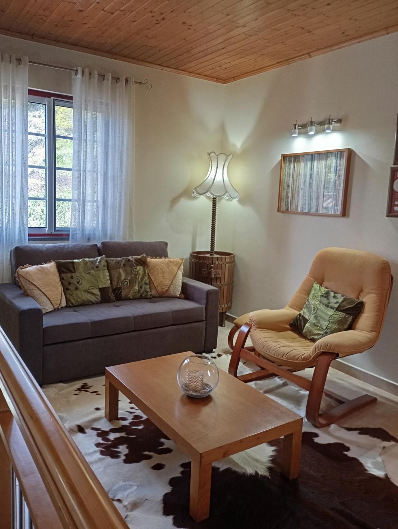 Adega Pedra Do Lagar Villa Calheta de Nesquim ภายนอก รูปภาพ